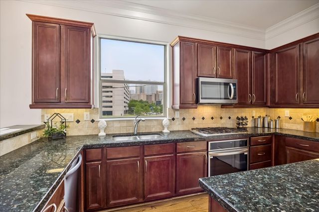 6832 Staffordshire Boulevard, Houston, TX 77030
