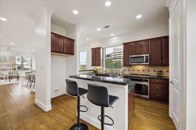6832 Staffordshire Boulevard, Houston, TX 77030