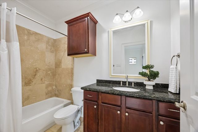 6832 Staffordshire Boulevard, Houston, TX 77030