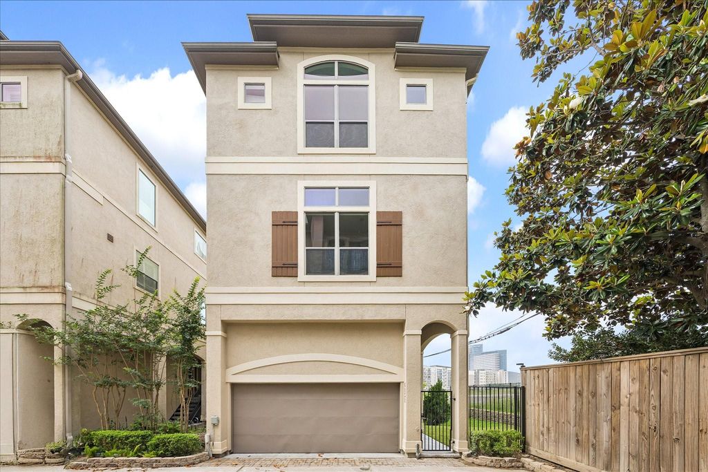 6832 Staffordshire Boulevard, Houston, TX 77030