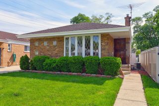 109 Rice Avenue, Bellwood, IL 60104