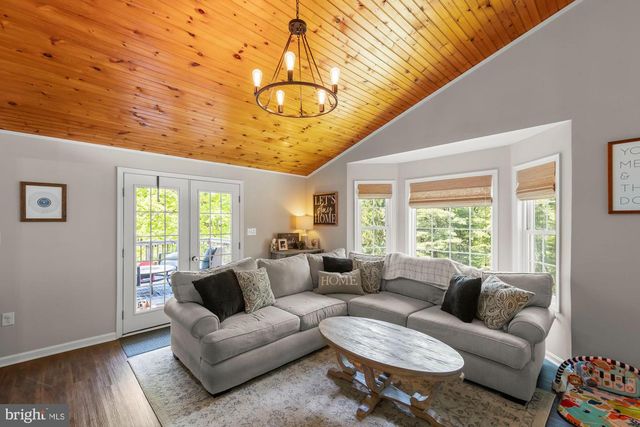 357 HUNTING RIDGE RD, Winchester, VA 22603