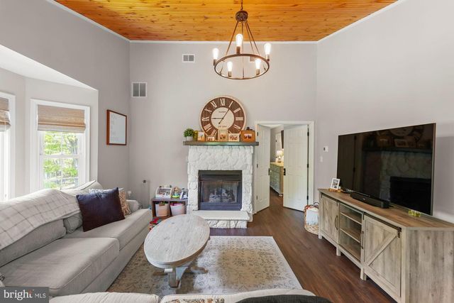 357 HUNTING RIDGE RD, Winchester, VA 22603