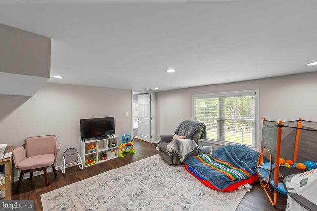 357 HUNTING RIDGE RD, Winchester, VA 22603