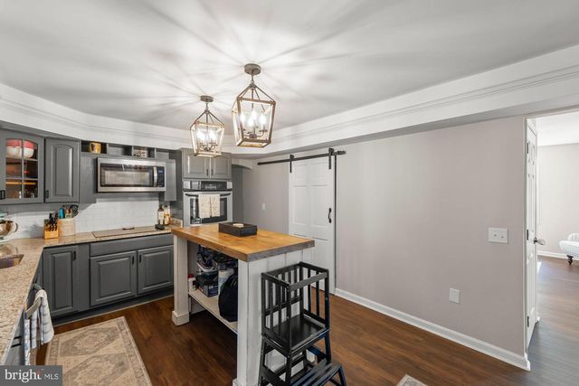 357 HUNTING RIDGE RD, Winchester, VA 22603