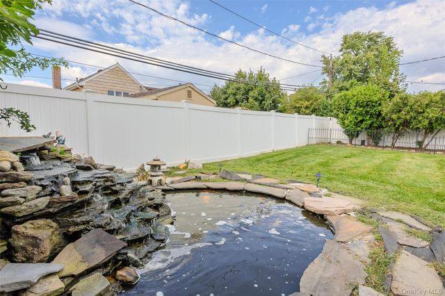 5 Webster Avenue, Massapequa, NY 11758