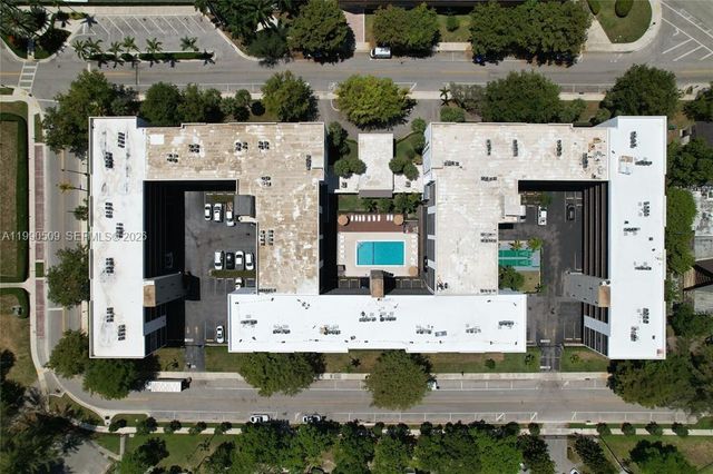 201 178th Dr 423, Sunny Isles Beach, FL 33160