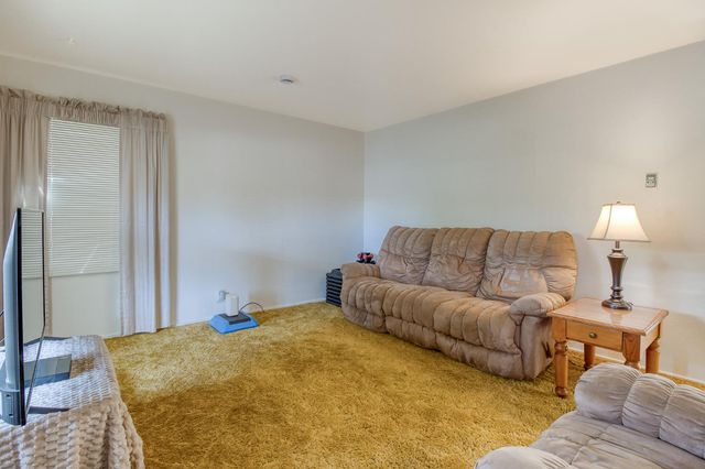 1612 Waverly Dr, Modesto, CA 95358