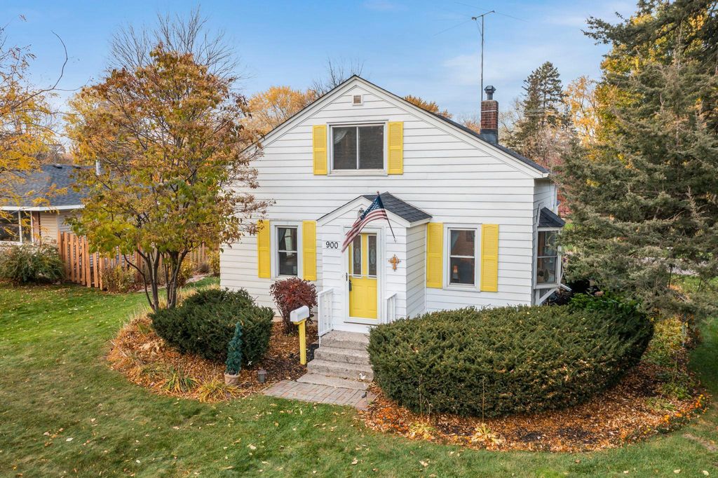 900 3rd Street W, Hastings, MN 55033