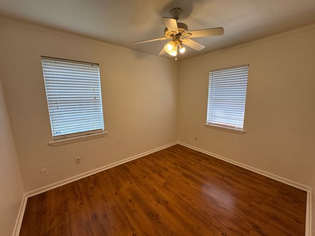 9458 Woodcrest Drive, Shreveport, LA 71118