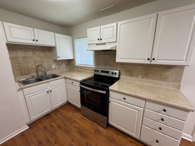 9458 Woodcrest Drive, Shreveport, LA 71118