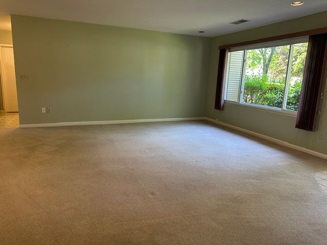571 Pocasset Court, Warwick, RI 02886