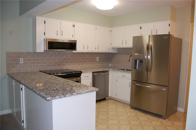 571 Pocasset Court, Warwick, RI 02886