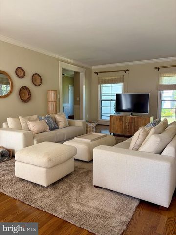 11105 ARDWICK DR, Rockville, MD 20852