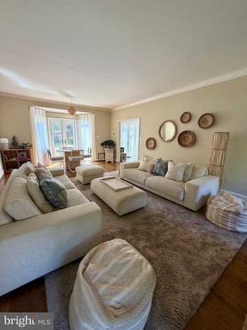 11105 ARDWICK DR, Rockville, MD 20852