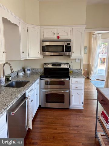11105 ARDWICK DR, Rockville, MD 20852