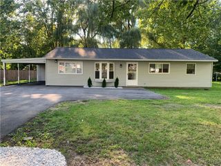 8821 Oswego Road, Clay, NY 13041