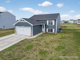 1700 Harper Grove Lane, Vicksburg, MI 49097