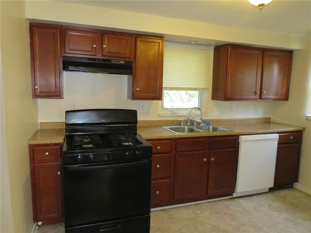 23 Frankwood Rd, Penn Hills, PA 15235