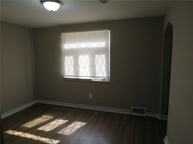 23 Frankwood Rd, Penn Hills, PA 15235