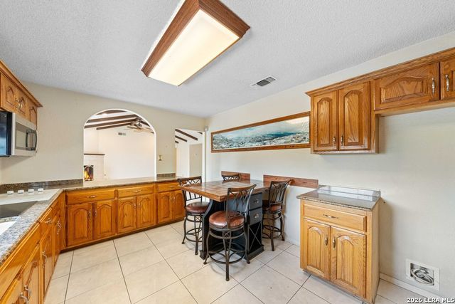 6323 Forest Bnd, San Antonio, TX 78240