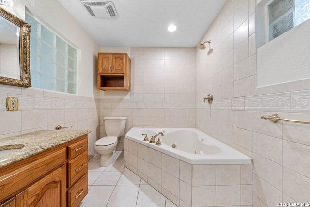 6323 Forest Bnd, San Antonio, TX 78240