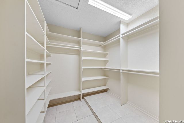 6323 Forest Bnd, San Antonio, TX 78240