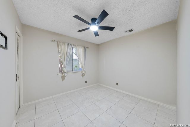 6323 Forest Bnd, San Antonio, TX 78240