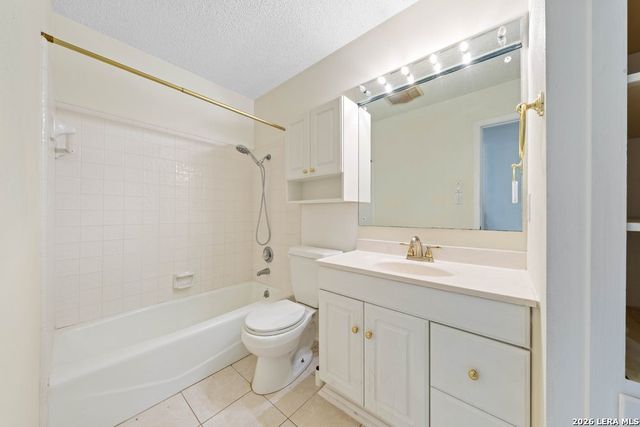 6323 Forest Bnd, San Antonio, TX 78240