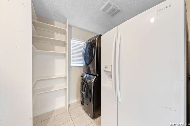 6323 Forest Bnd, San Antonio, TX 78240