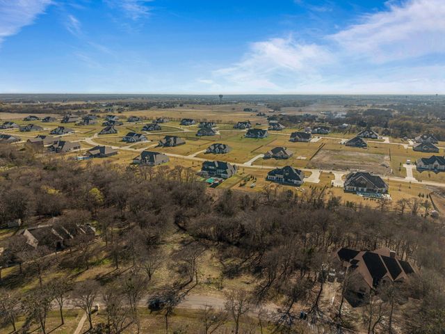 109 Falls Creek Lane, Gunter, TX 75058