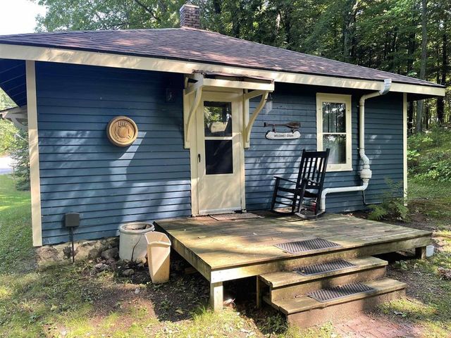 N11364 COUNTY ROAD P, Iola, WI 54945