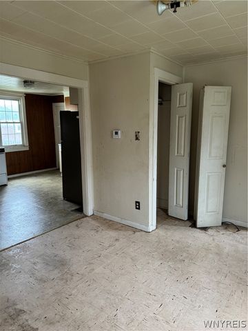 9604 Cayuga Drive, Niagara Falls, NY 14304