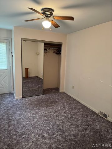 9604 Cayuga Drive, Niagara Falls, NY 14304