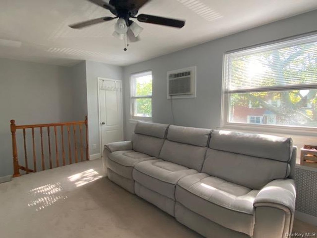 255-43 73rd. Avenue B-2, Glen Oaks, NY 11004 — photo 4