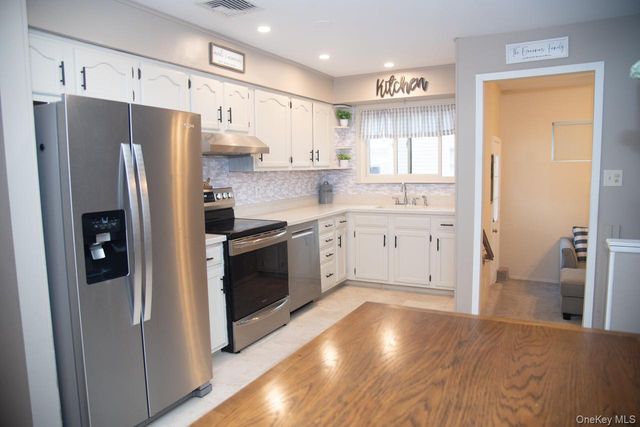 171 Tyler Avenue, Miller Place, NY 11764