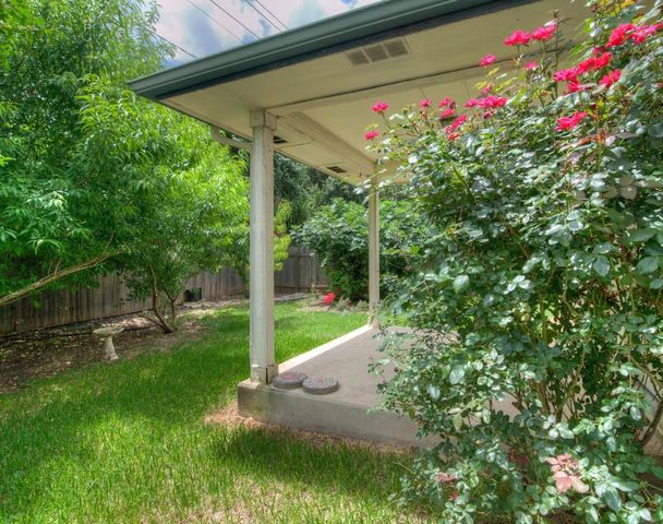 8701 Corran Ferry DR, Austin, TX 78749