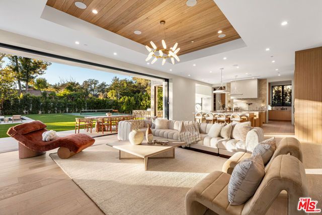 5345 Encino Avenue, Encino (los Angeles), CA 91316