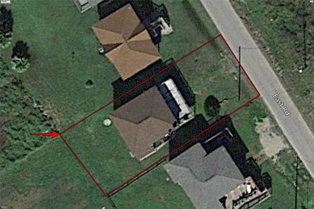 959 S East Road, Crystal Beach, TX 77650