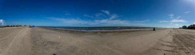 959 S East Road, Crystal Beach, TX 77650