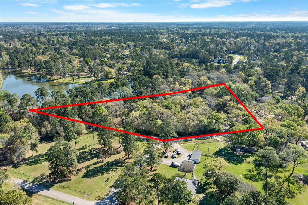 19739 E Lakeshore Drive, Magnolia, TX 77355
