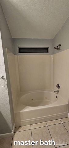 7831 Stallworth Ln, Pensacola, FL 32526