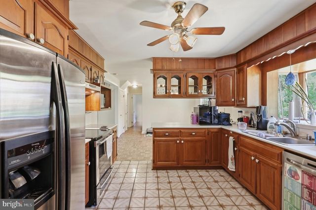 205 OAK LN, West Chester, PA 19382