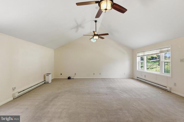 205 OAK LN, West Chester, PA 19382