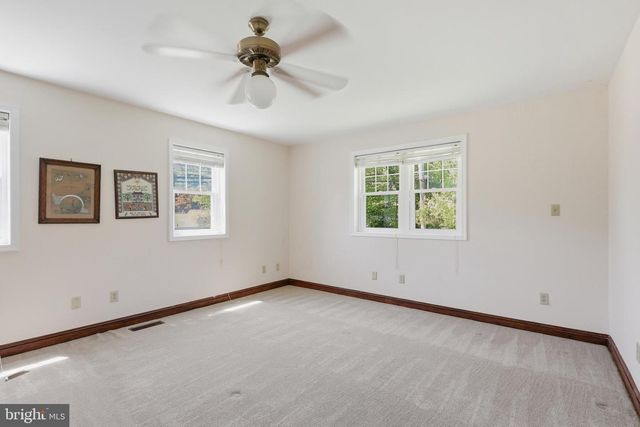 205 OAK LN, West Chester, PA 19382