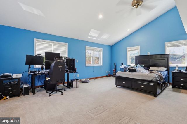 205 OAK LN, West Chester, PA 19382