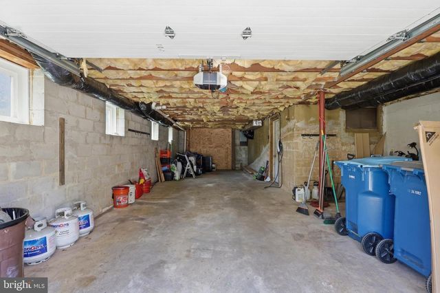 205 OAK LN, West Chester, PA 19382