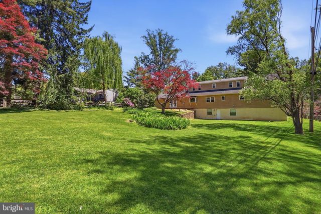 205 OAK LN, West Chester, PA 19382