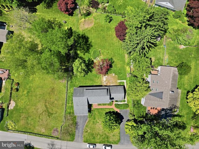 205 OAK LN, West Chester, PA 19382