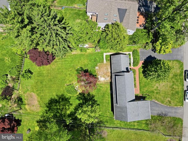 205 OAK LN, West Chester, PA 19382